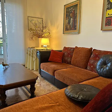 A Due Passi Dal Borgo E Citta Alta E Box Privato ベルガモ